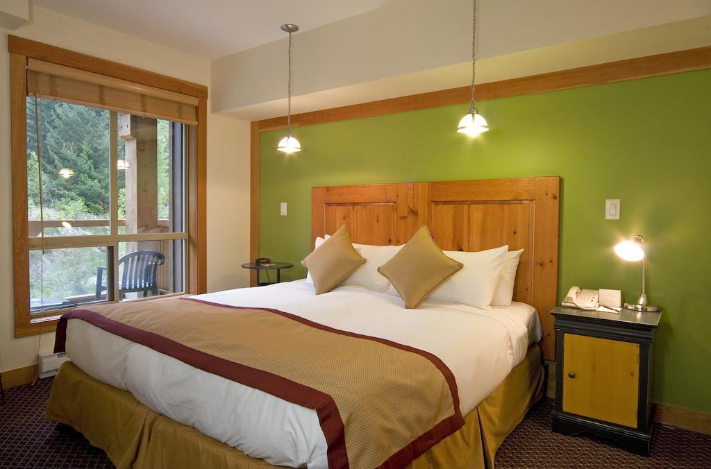 Lodging Ovations Otel Whistler Dış mekan fotoğraf
