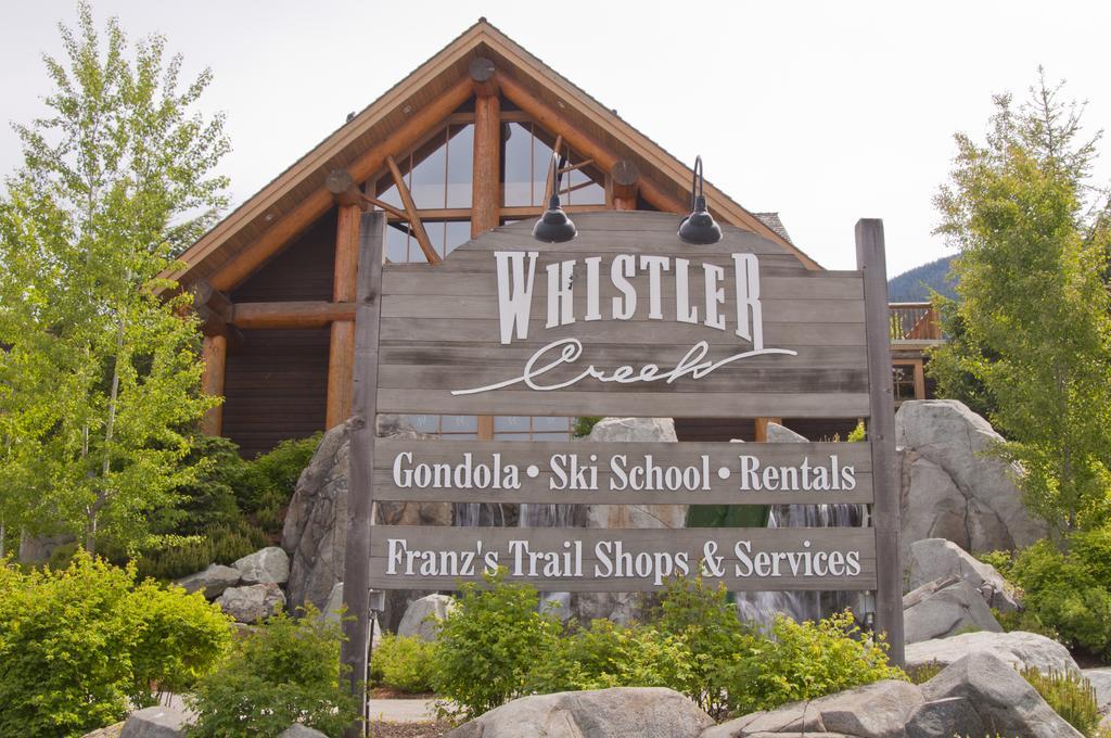 Lodging Ovations Otel Whistler Oda fotoğraf