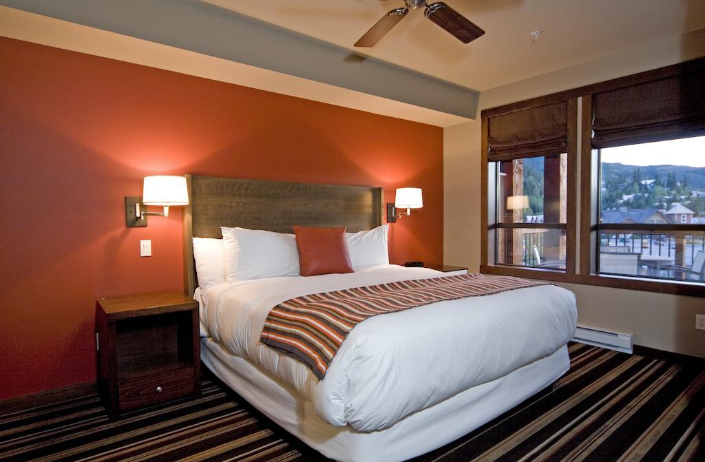 Lodging Ovations Otel Whistler Oda fotoğraf