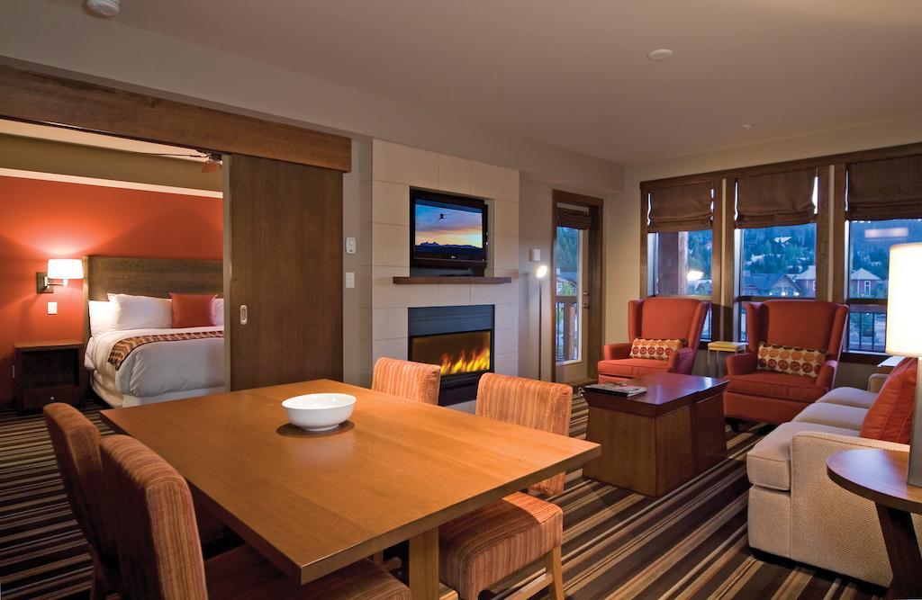 Lodging Ovations Otel Whistler Dış mekan fotoğraf
