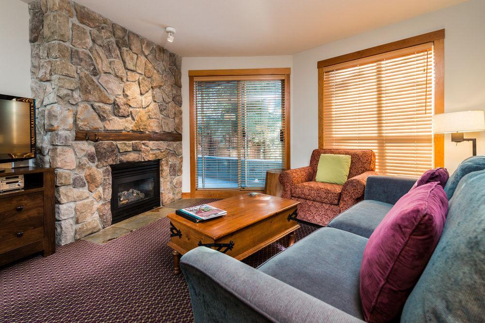 Lodging Ovations Otel Whistler Dış mekan fotoğraf