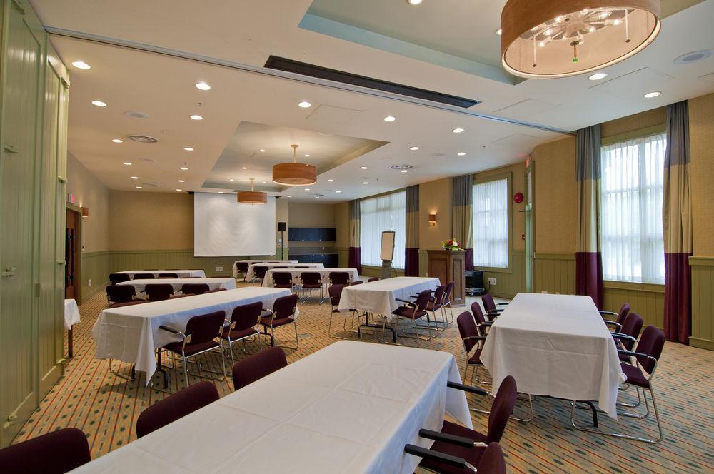 Lodging Ovations Otel Whistler Dış mekan fotoğraf