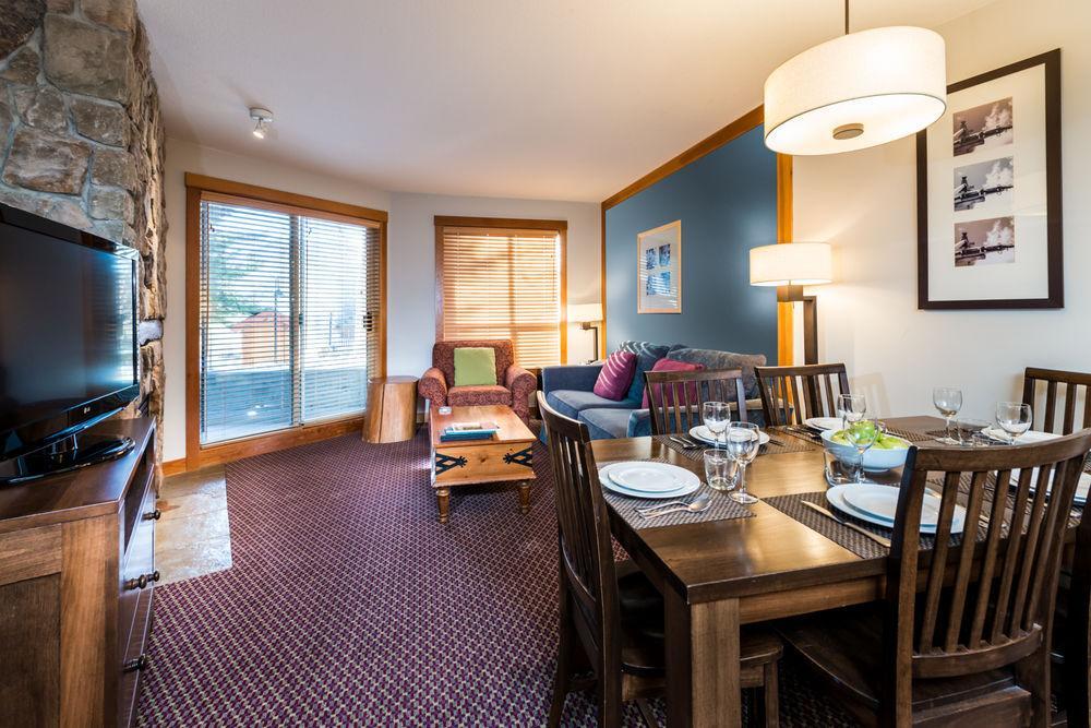 Lodging Ovations Otel Whistler Dış mekan fotoğraf