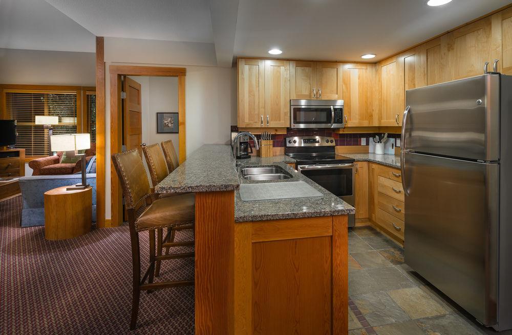 Lodging Ovations Otel Whistler Dış mekan fotoğraf