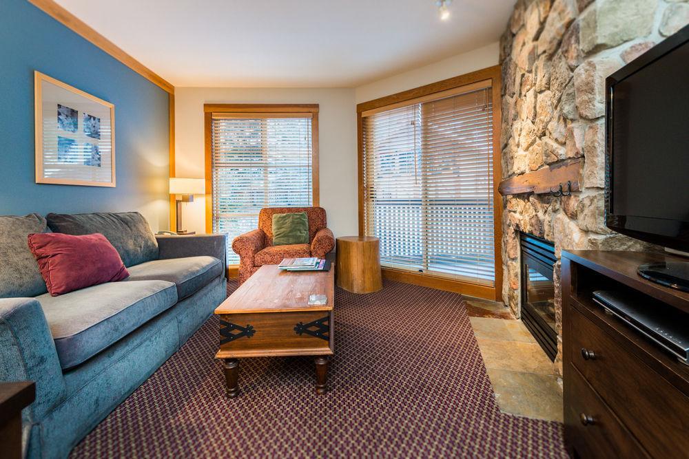 Lodging Ovations Otel Whistler Dış mekan fotoğraf